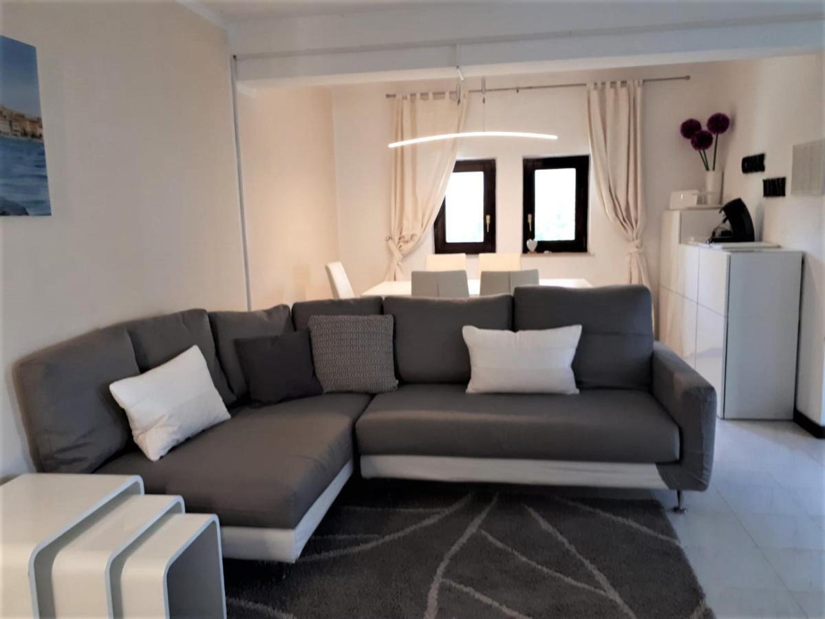 Apartmen Relax 200 M T Beach Rovinj Ngoại thất bức ảnh